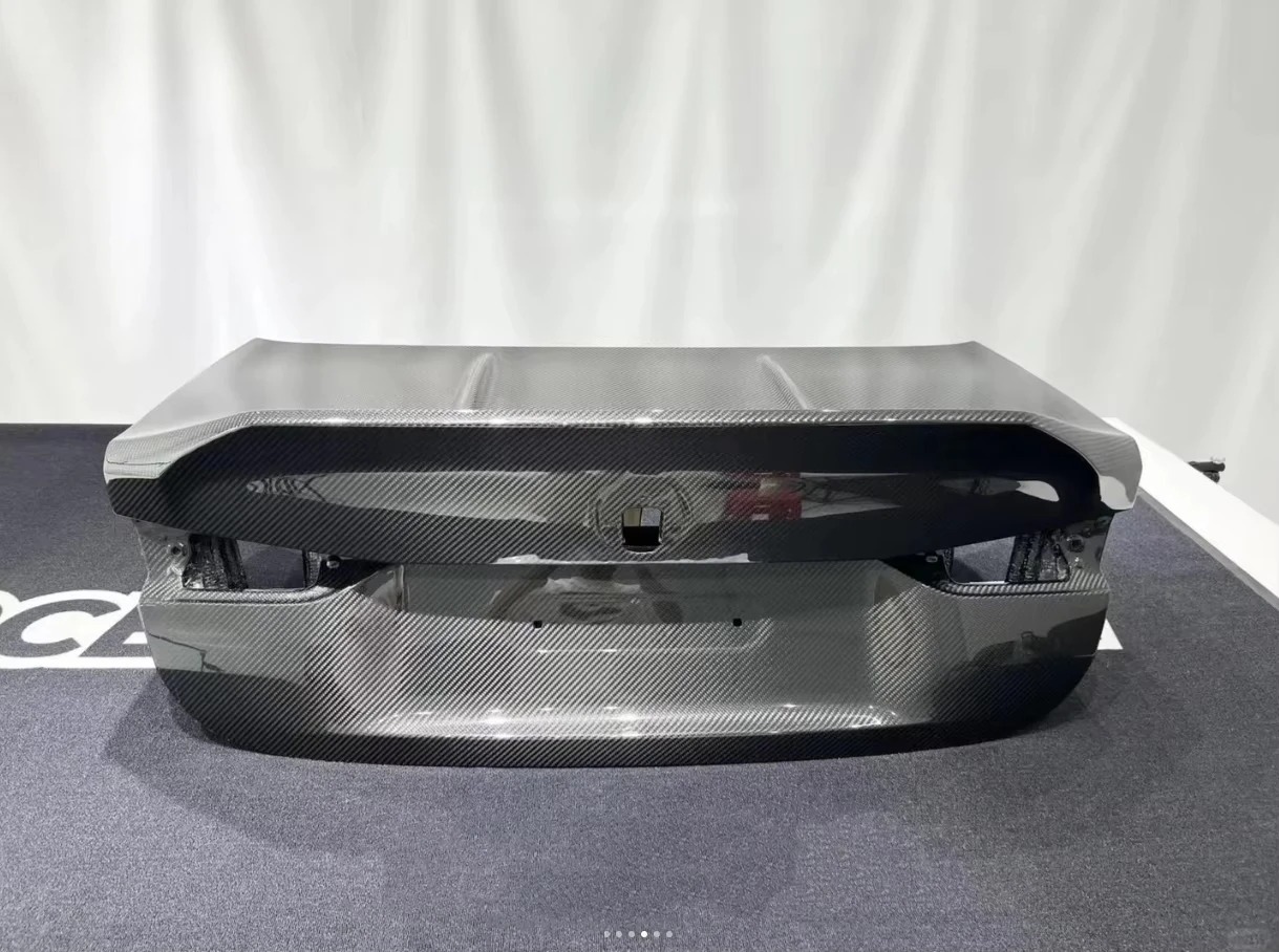 High Quality Dry Carbon for  M3 M4 G80 G82 G83  Fiber Rear Trunk Fit  CSL Style Trunk Boot Lid Rear Deck Boot Lid Cover Hood